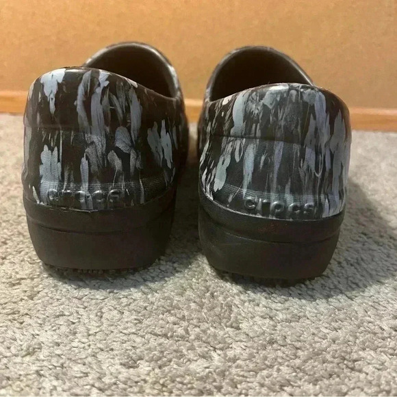 Crocs Women Size 8 Black Floral Neria Pro II Graphic Clog Comfort Footwear - Picture 5 of 9